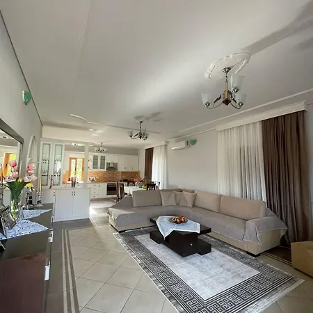 Apartamento Kapllani *