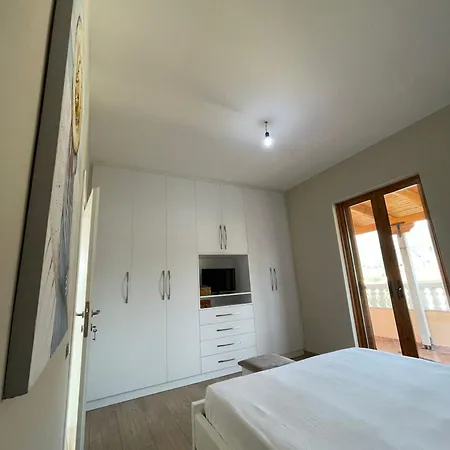 Apartamento Kapllani *