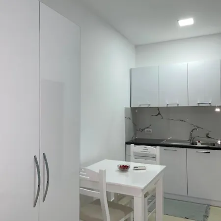 Kapllani Apartman Delvinë